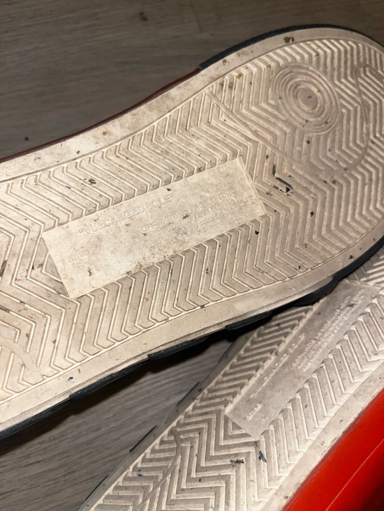 Off-White - Picture 15 of 15